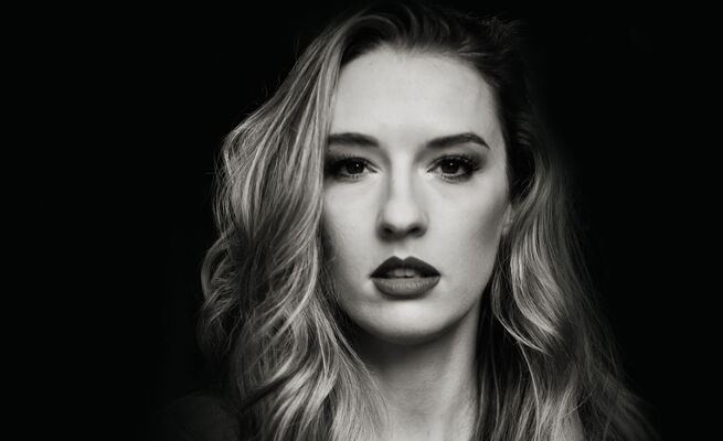Verena Kollruss als Frenchie / Lady