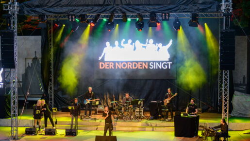 "Eutin Singt!": "Der Norden Singt" – Niels Schröder & Band auf der Seebühne Eutin